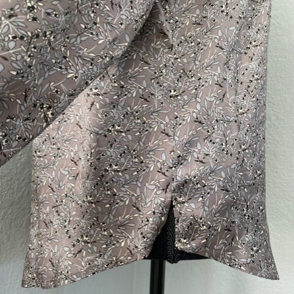 GOLD HAWK 100% Silk Printed Two Pocket Blouse Shirt Small - Picture 8 of 11